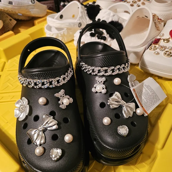 ​🖤 Complete Set! Custom Black Mega Crush Crocs & Matching Crocs Tote Bag! - Picture 4 of 10